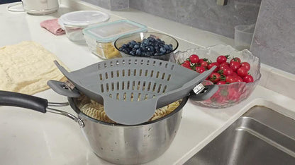 1pc ABERZEY Clip-On Strainer for Pots & Pans - Durable Plastic Kitchen Colander for Pasta, Meat, Vegetables, Fruits - Easy Drainage & Compact Design, Strainer for Pasta, Vegetable Preparation, Modern Kitchenware, Efficient Dr
