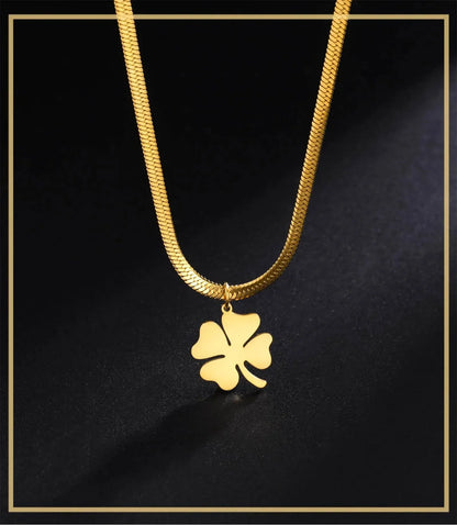 Clover Pendant Chain Necklace - Montero Milan