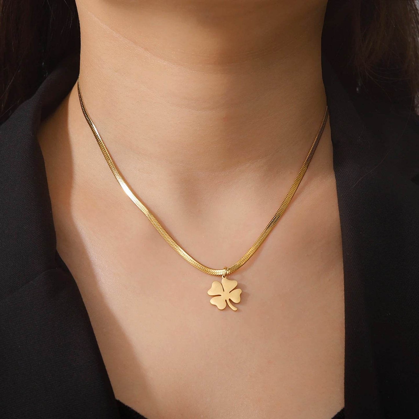 Clover Pendant Chain Necklace - Montero Milan
