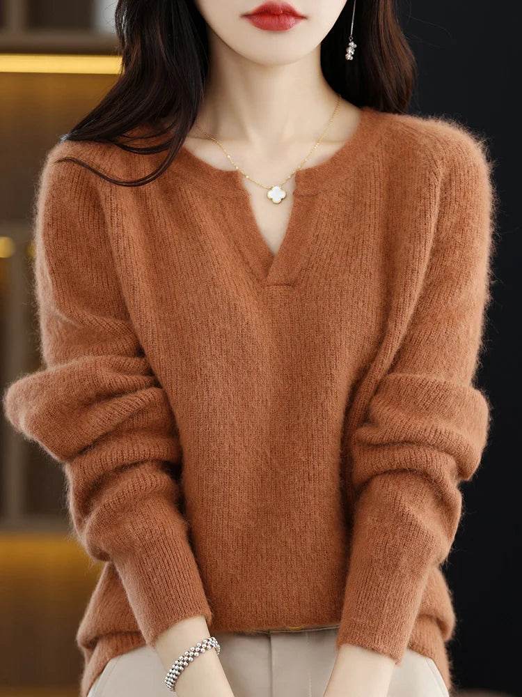 Elegant V-Neck Mink Cashmere Sweater - Montero Milan
