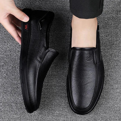 CLOHOO Men's Business Casual Shoes Handmade Layered Cowhide Rubber Bottom Leather Footwear for Office And Leisure
