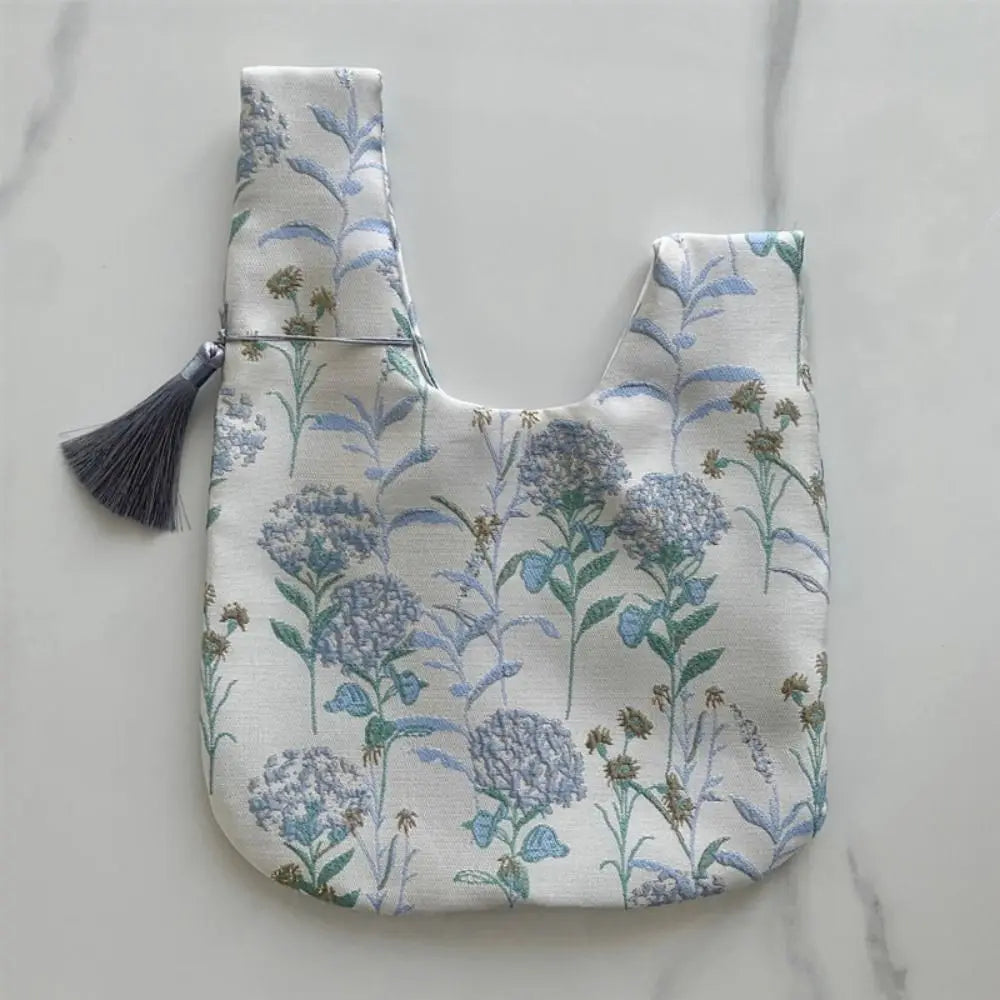 3Colors Tassel Wrist Bag Chinese Style Tassel Pendant Embroidery Hanfu Handbag Cheongsam Accessories Imitation Silk Gift Pouch