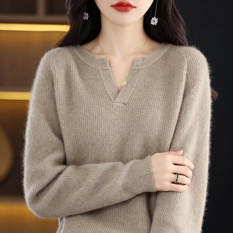 Elegant V-Neck Mink Cashmere Sweater - Montero Milan