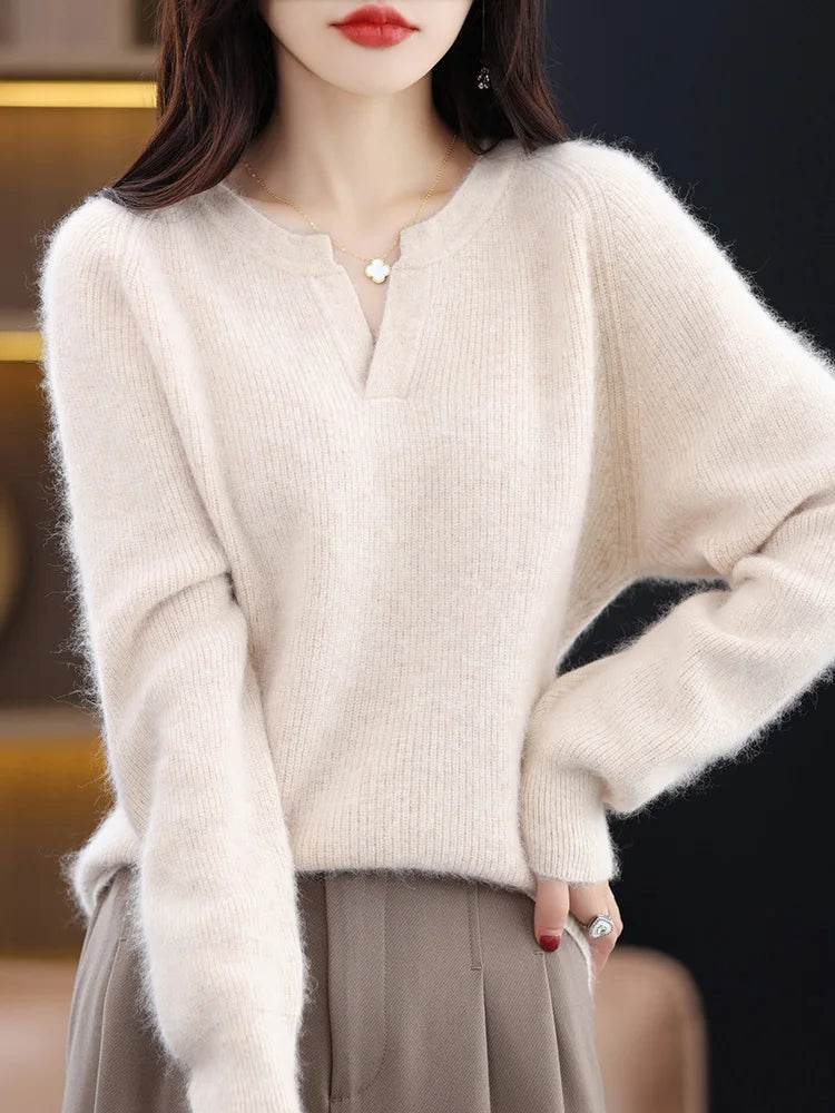 Elegant V-Neck Mink Cashmere Sweater - Montero Milan