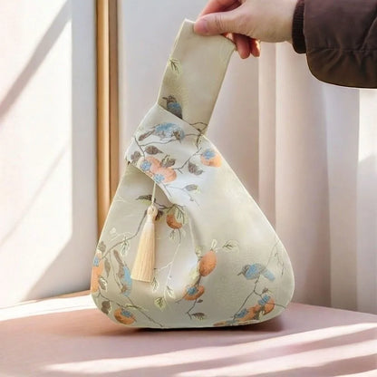 3Colors Tassel Wrist Bag Chinese Style Tassel Pendant Embroidery Hanfu Handbag Cheongsam Accessories Imitation Silk Gift Pouch