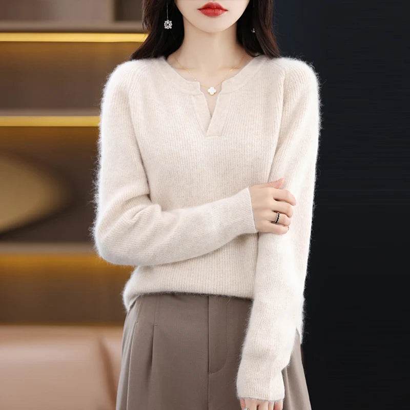 Elegant V-Neck Mink Cashmere Sweater - Montero Milan