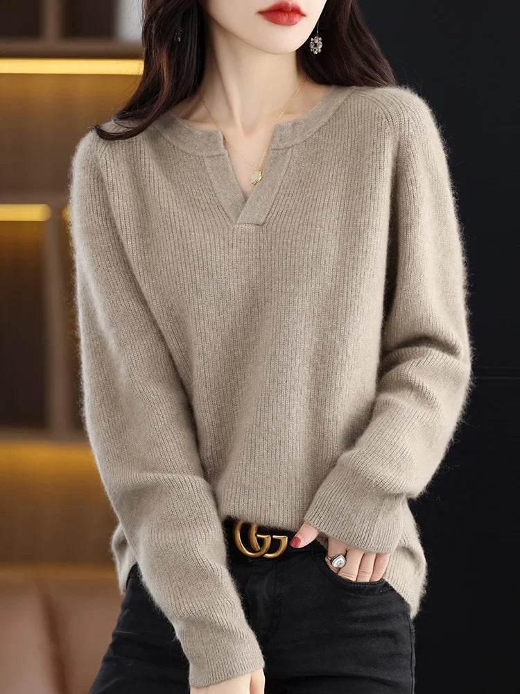 Elegant V-Neck Mink Cashmere Sweater - Montero Milan