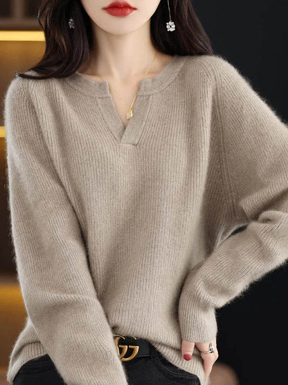 Elegant V-Neck Mink Cashmere Sweater - Montero Milan