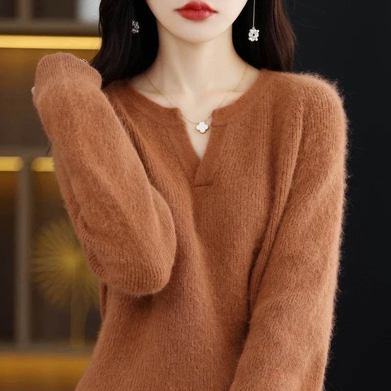 Elegant V-Neck Mink Cashmere Sweater - Montero Milan