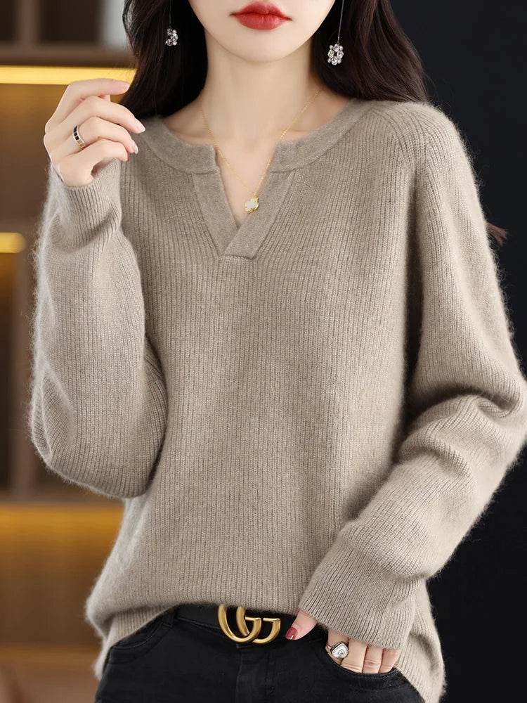 Elegant V-Neck Mink Cashmere Sweater - Montero Milan