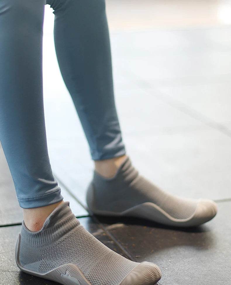Lightweight Barefoot Grip Shoes - Montero Milan
