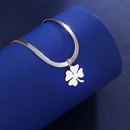 Clover Pendant Chain Necklace - Montero Milan