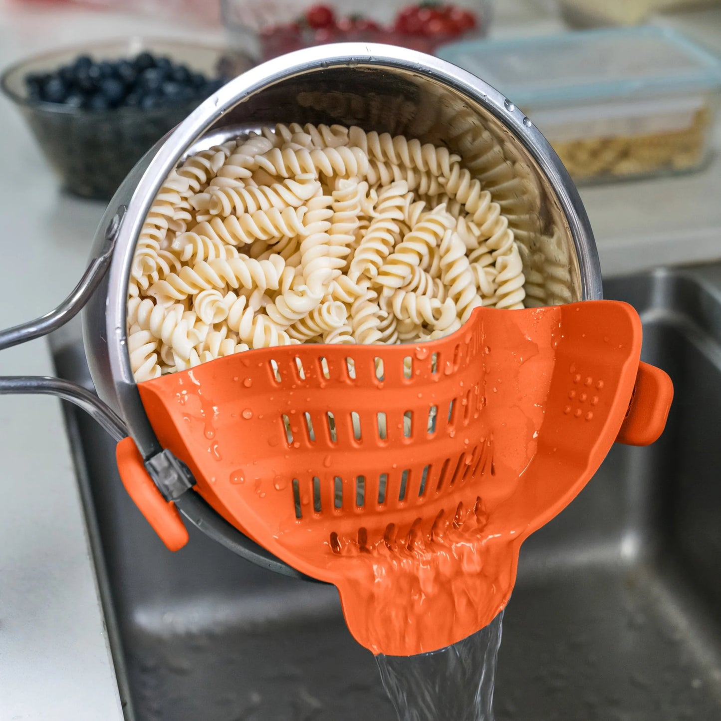 1pc ABERZEY Clip-On Strainer for Pots & Pans - Durable Plastic Kitchen Colander for Pasta, Meat, Vegetables, Fruits - Easy Drainage & Compact Design, Strainer for Pasta, Vegetable Preparation, Modern Kitchenware, Efficient Dr