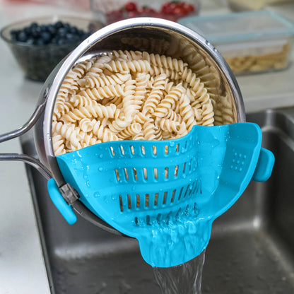 1pc ABERZEY Clip-On Strainer for Pots & Pans - Durable Plastic Kitchen Colander for Pasta, Meat, Vegetables, Fruits - Easy Drainage & Compact Design, Strainer for Pasta, Vegetable Preparation, Modern Kitchenware, Efficient Dr