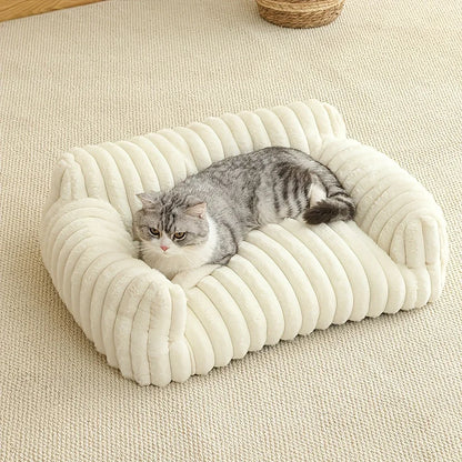 Comfortable Cat Sofa, Cute Soft Cat Bed, Breathable Cat House, Sleeping Basket for All Sizes of Cats, Suitable for All Seasons, Comfortable Pet Bed, Modern Pet Furniture