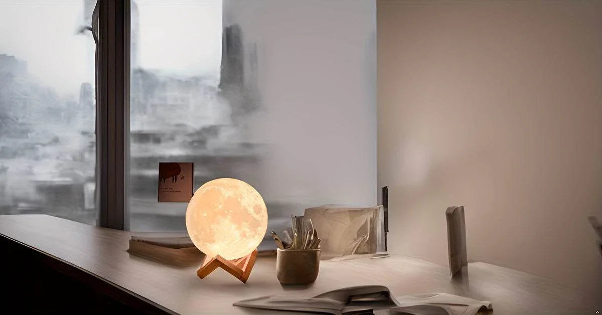 Lunar Glow Color-Changing Lamp - Montero Milan