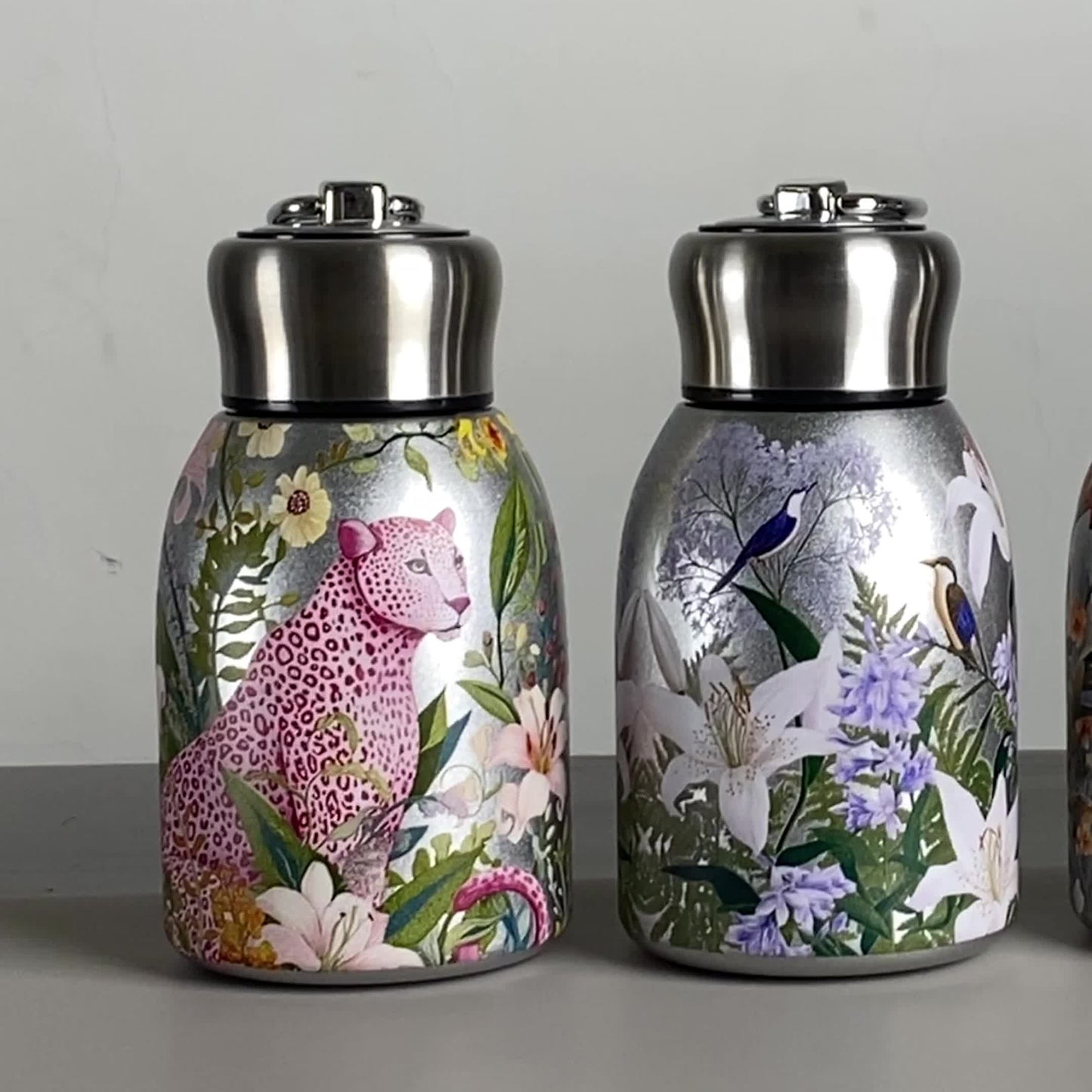 1pc Stainless Steel Vacuum Insulated Tumbler with Bird/Parrot/Leopard Pattern, 10oz Leak-Proof Travel Mug, Glossy Finish, Portable Handle, Artistic Drinkware, Perfect for Outdoor, Gym, Office, Ideal Holiday Gift for Christmas