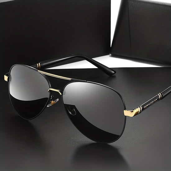 MenS And WomenS Retro Fashion Glasses  Large Metal Frame TAC Lenses Y Style with Glasses Case Everyday Decorative Glasses Everyday Glasses  Retro Style Glasses  Metal Frame Glasses Without Battery